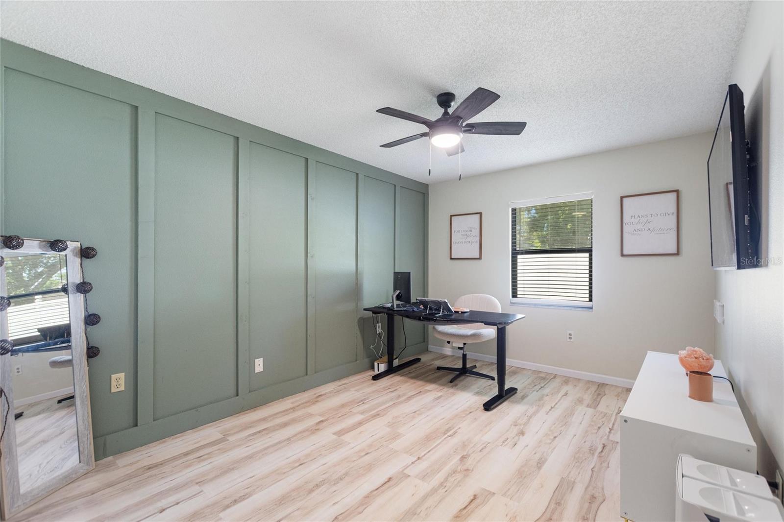 Image 23 of 27 For 6308 Highland Gardens Court