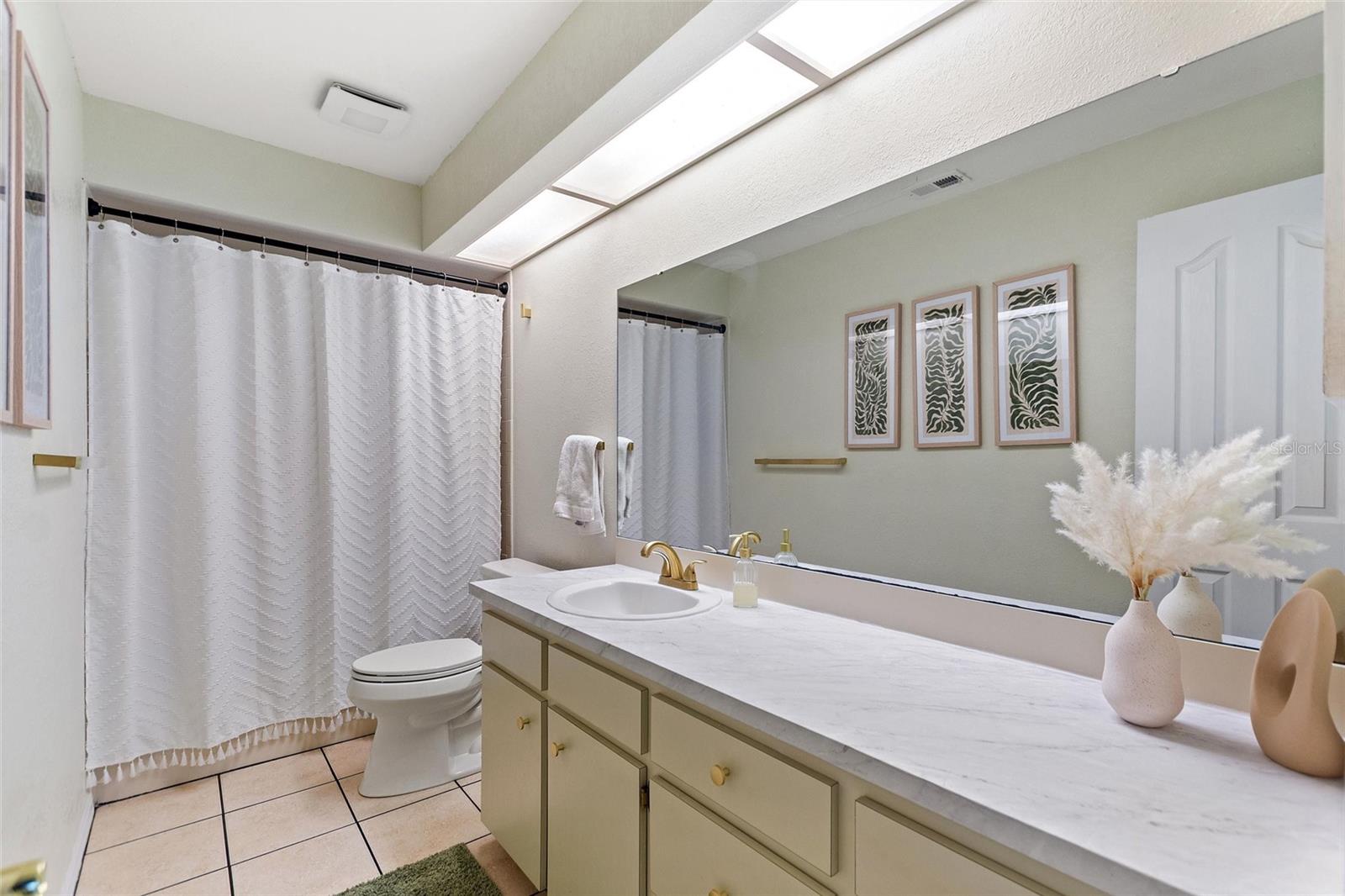 Image 24 of 27 For 6308 Highland Gardens Court