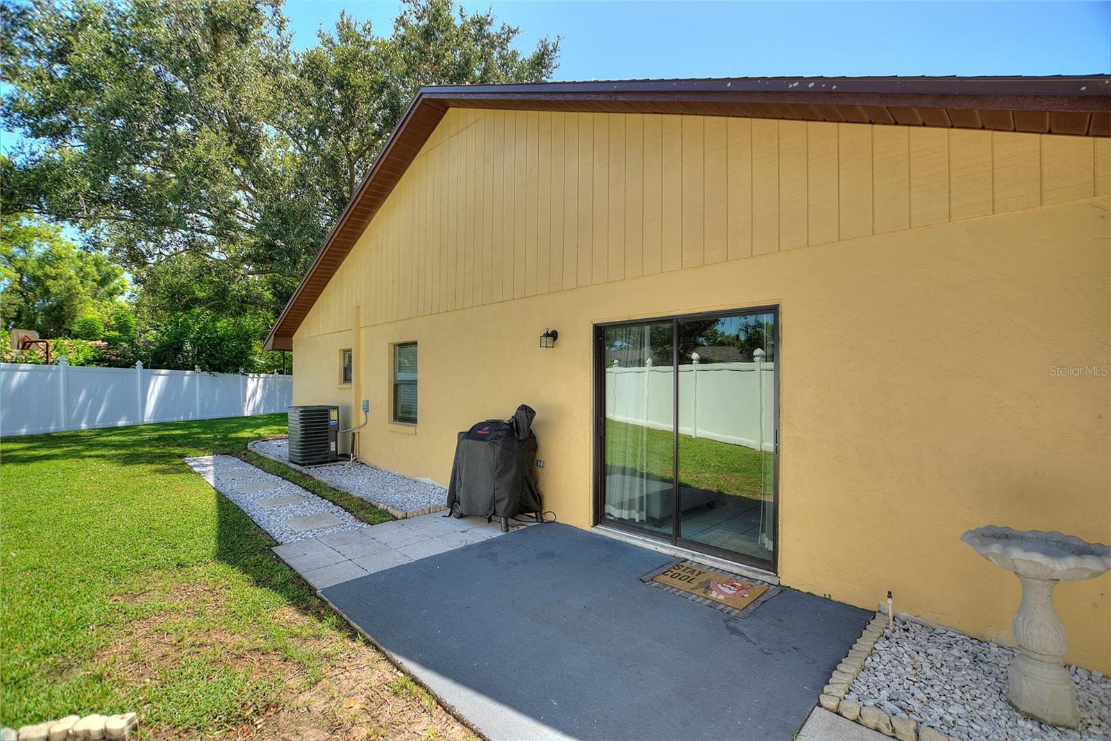 Image 6 of 27 For 6308 Highland Gardens Court