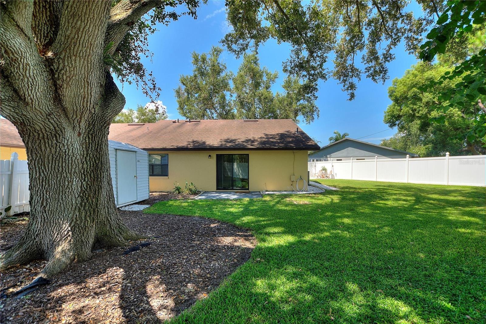 Image 9 of 27 For 6308 Highland Gardens Court