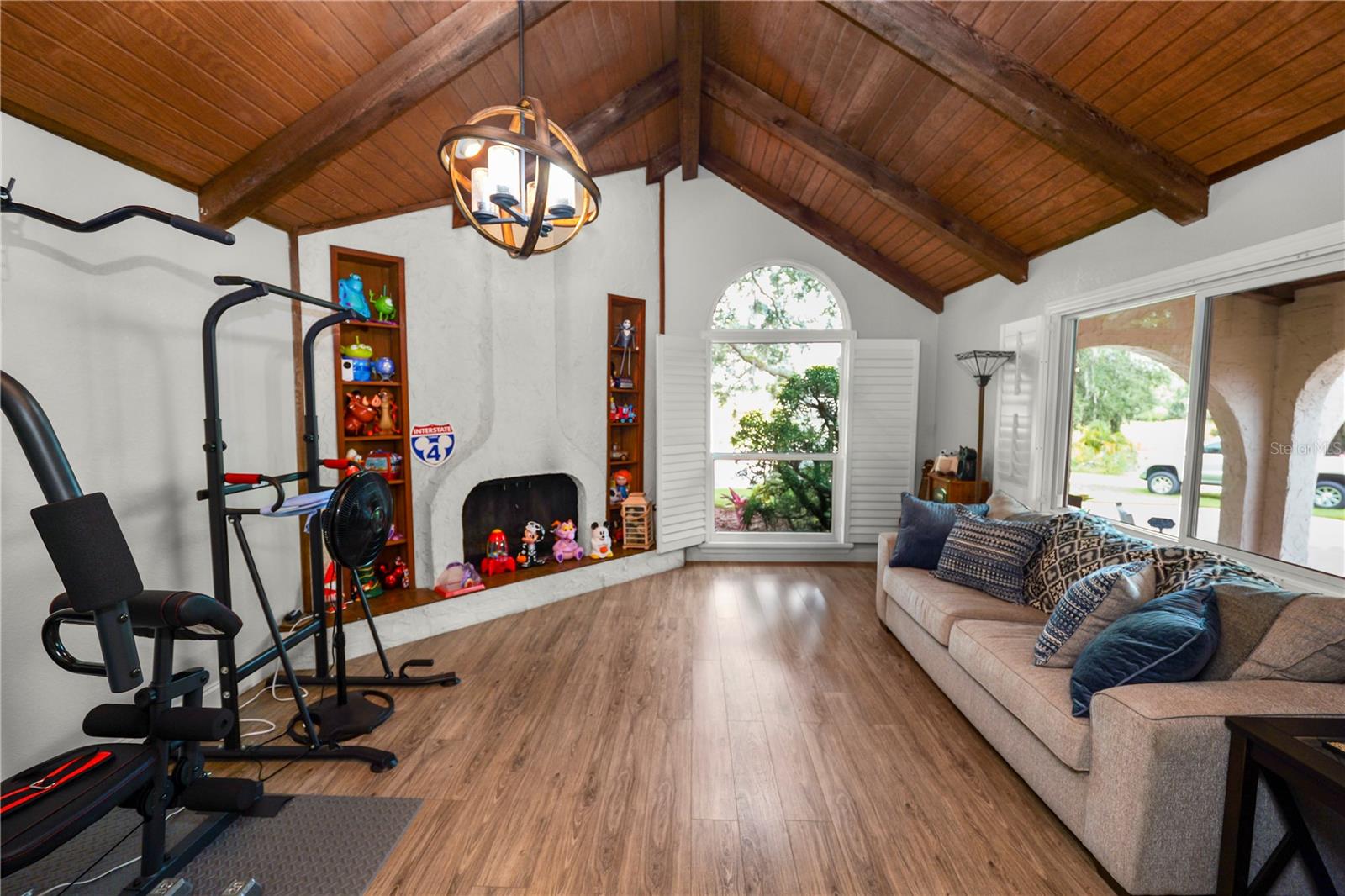 Image 13 of 81 For 5810 Oakmont Lane
