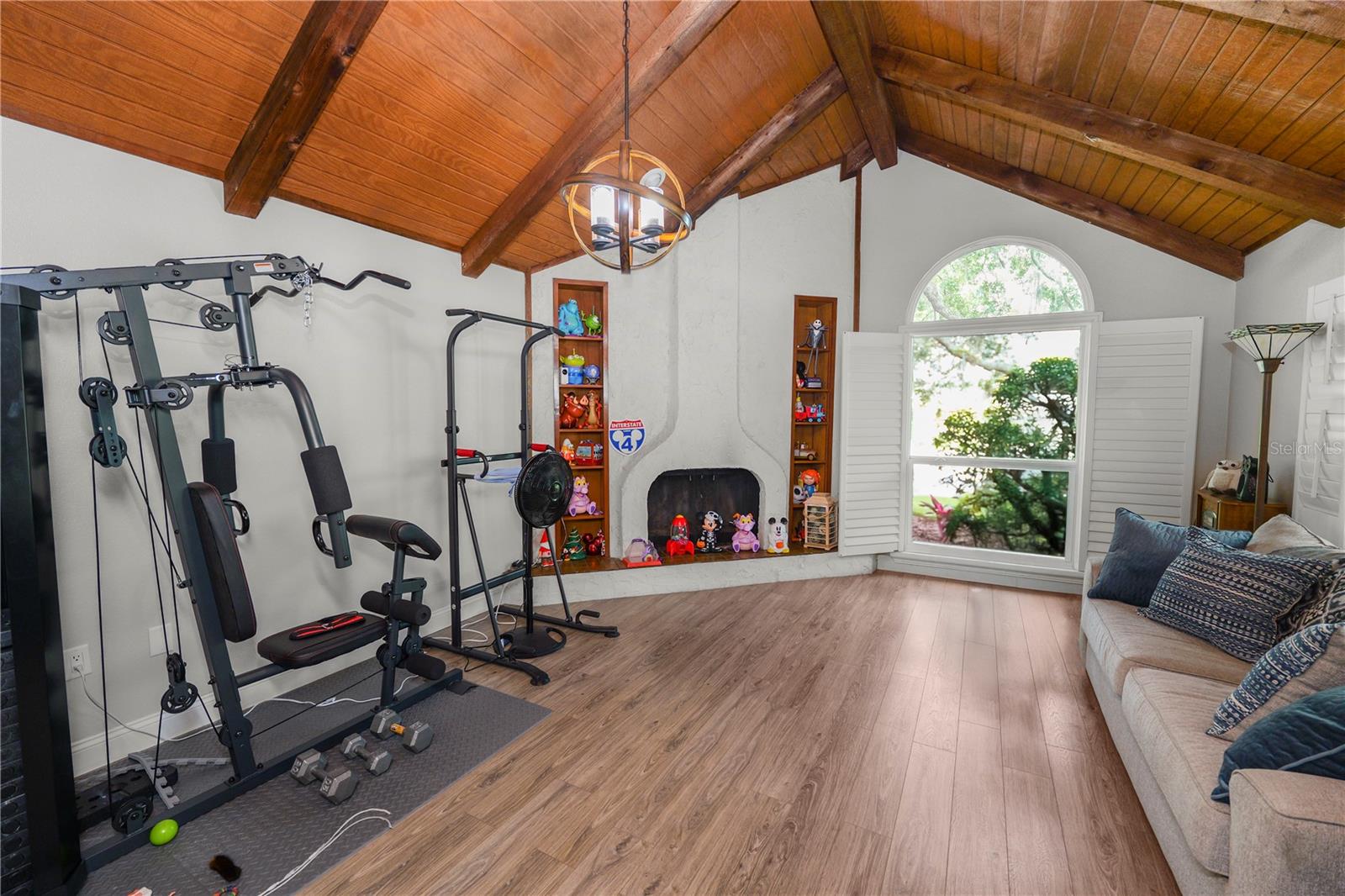Image 14 of 81 For 5810 Oakmont Lane