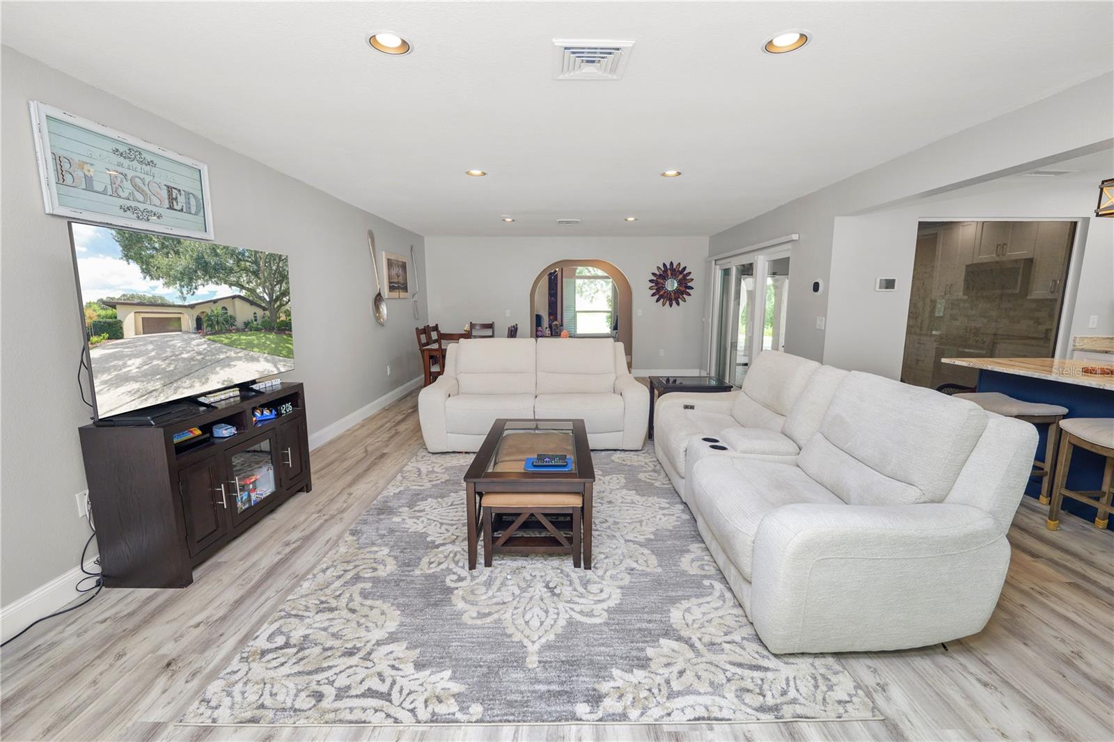Image 17 of 81 For 5810 Oakmont Lane