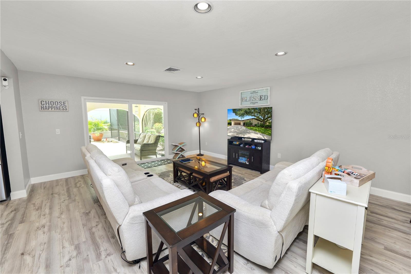 Image 18 of 81 For 5810 Oakmont Lane