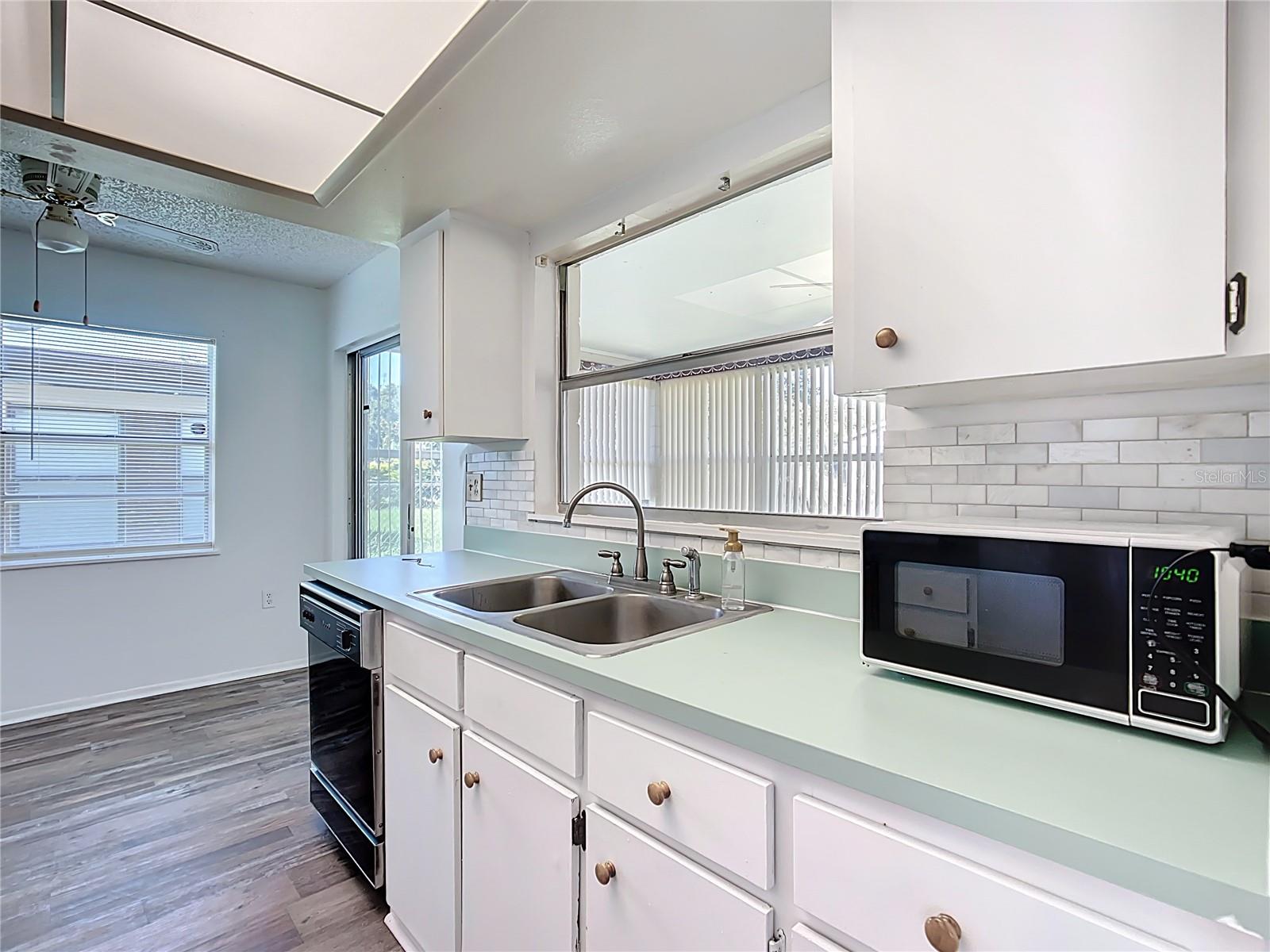 Image 12 of 43 For 1135 Waterview Boulevard W