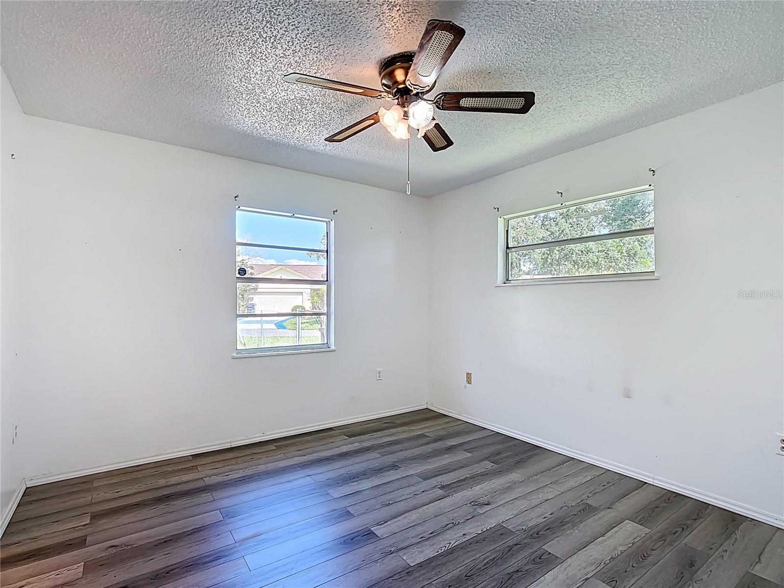 Image 16 of 43 For 1135 Waterview Boulevard W