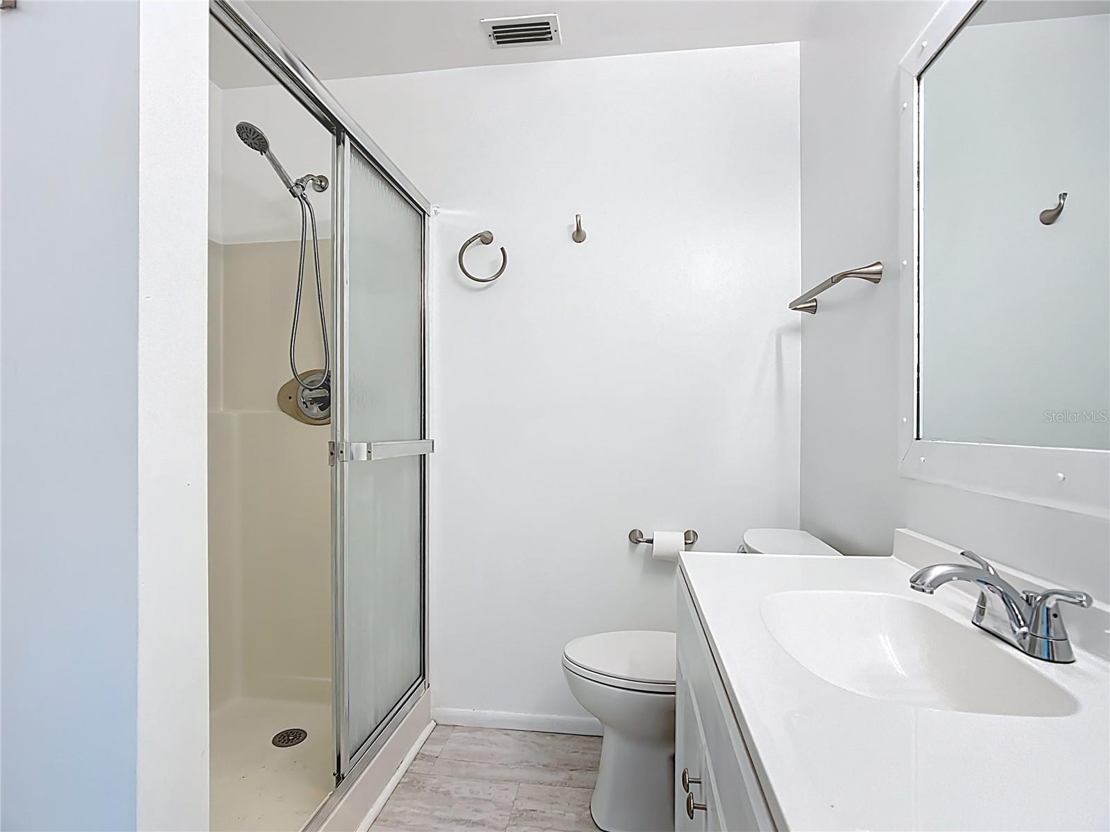 Image 22 of 43 For 1135 Waterview Boulevard W