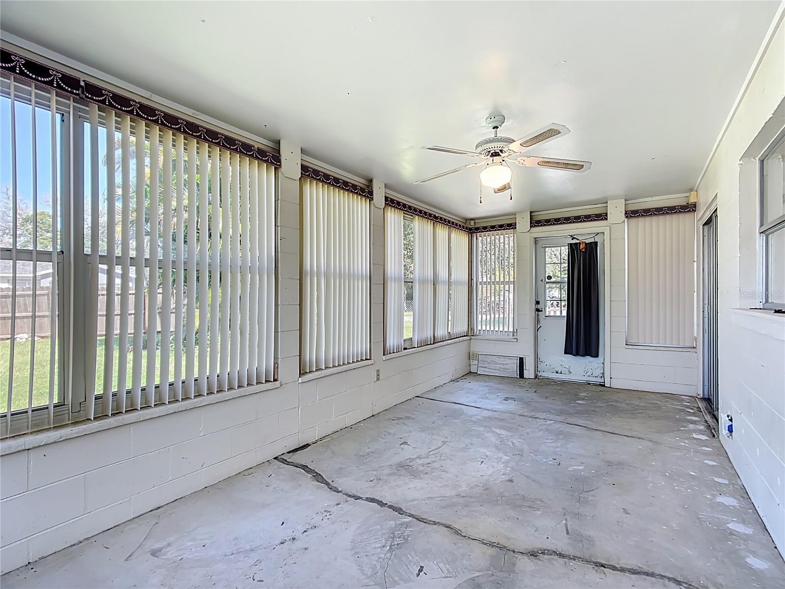 Image 30 of 43 For 1135 Waterview Boulevard W