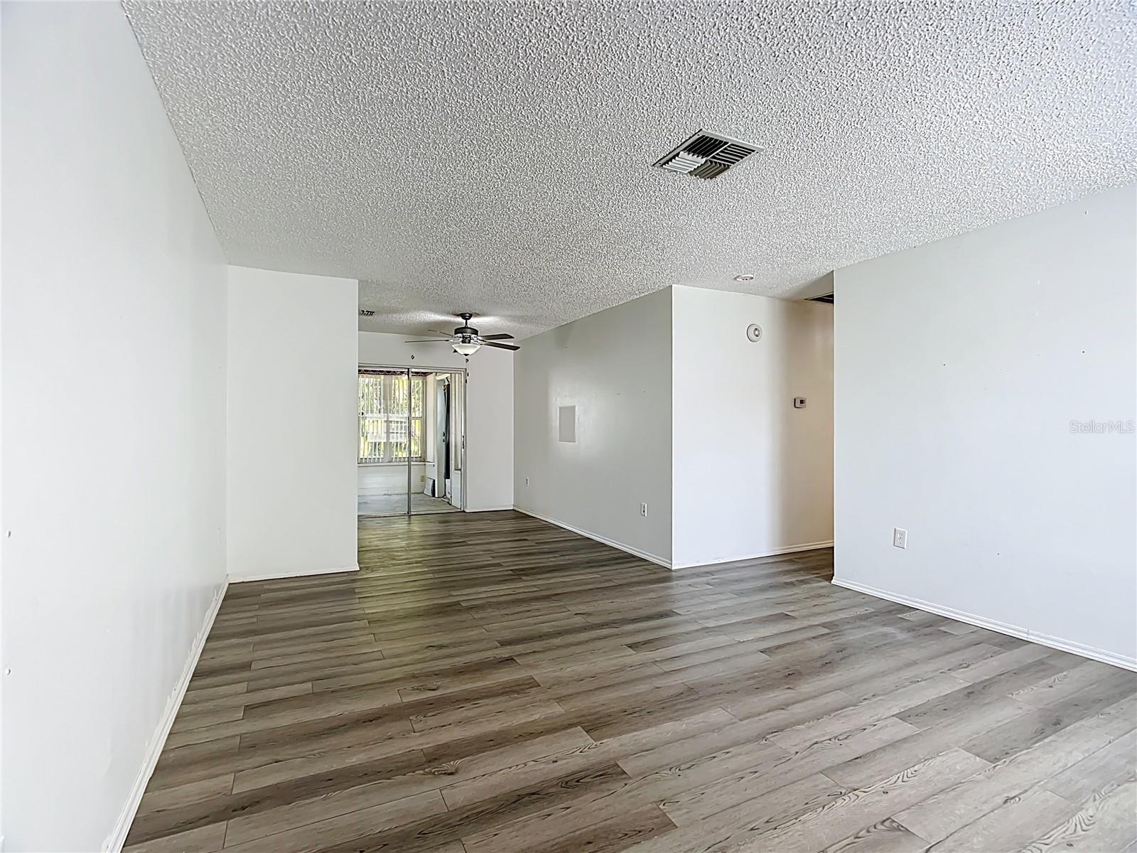 Image 5 of 43 For 1135 Waterview Boulevard W