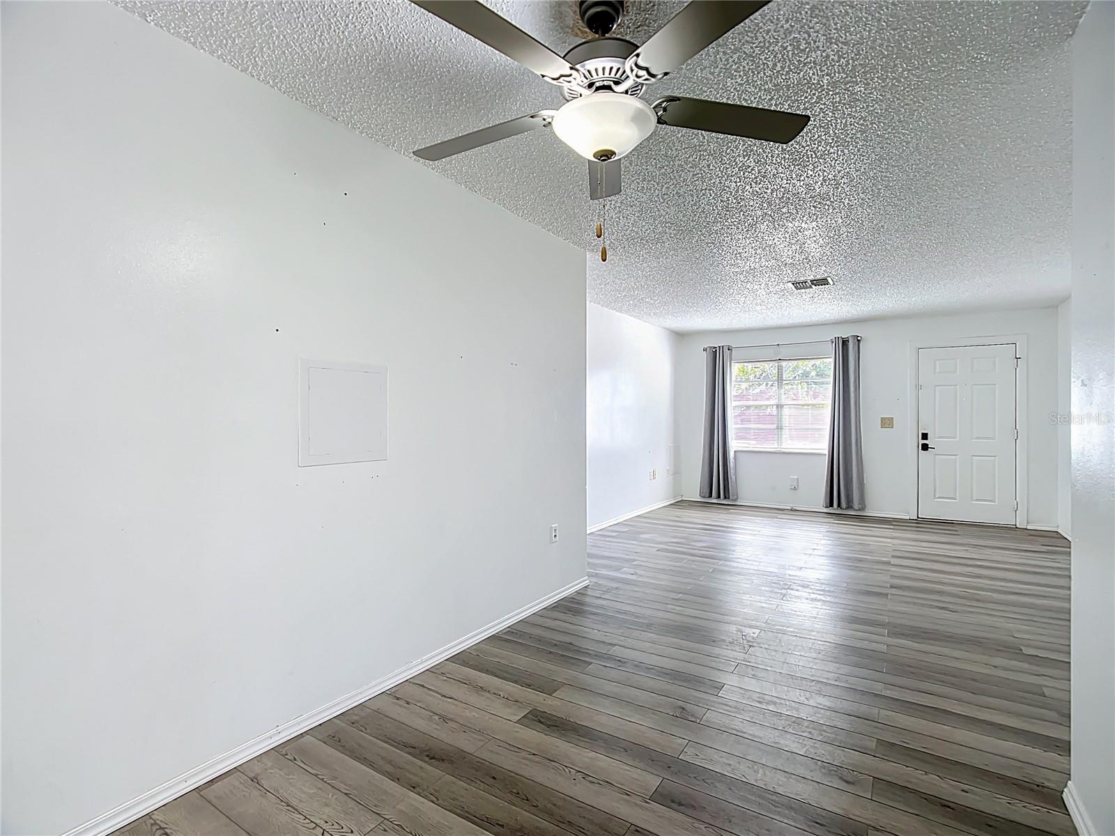 Image 9 of 43 For 1135 Waterview Boulevard W