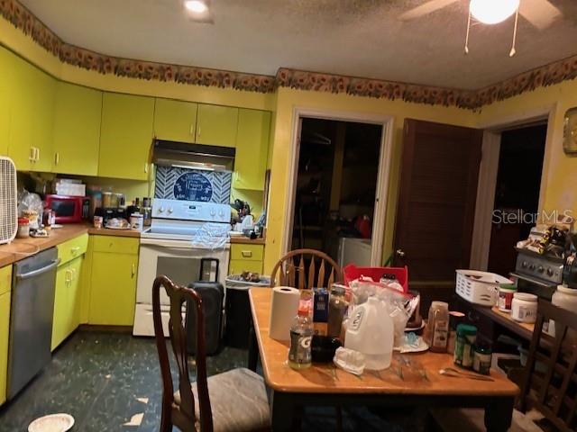 Image 5 of 16 For 215 John Carroll Road E