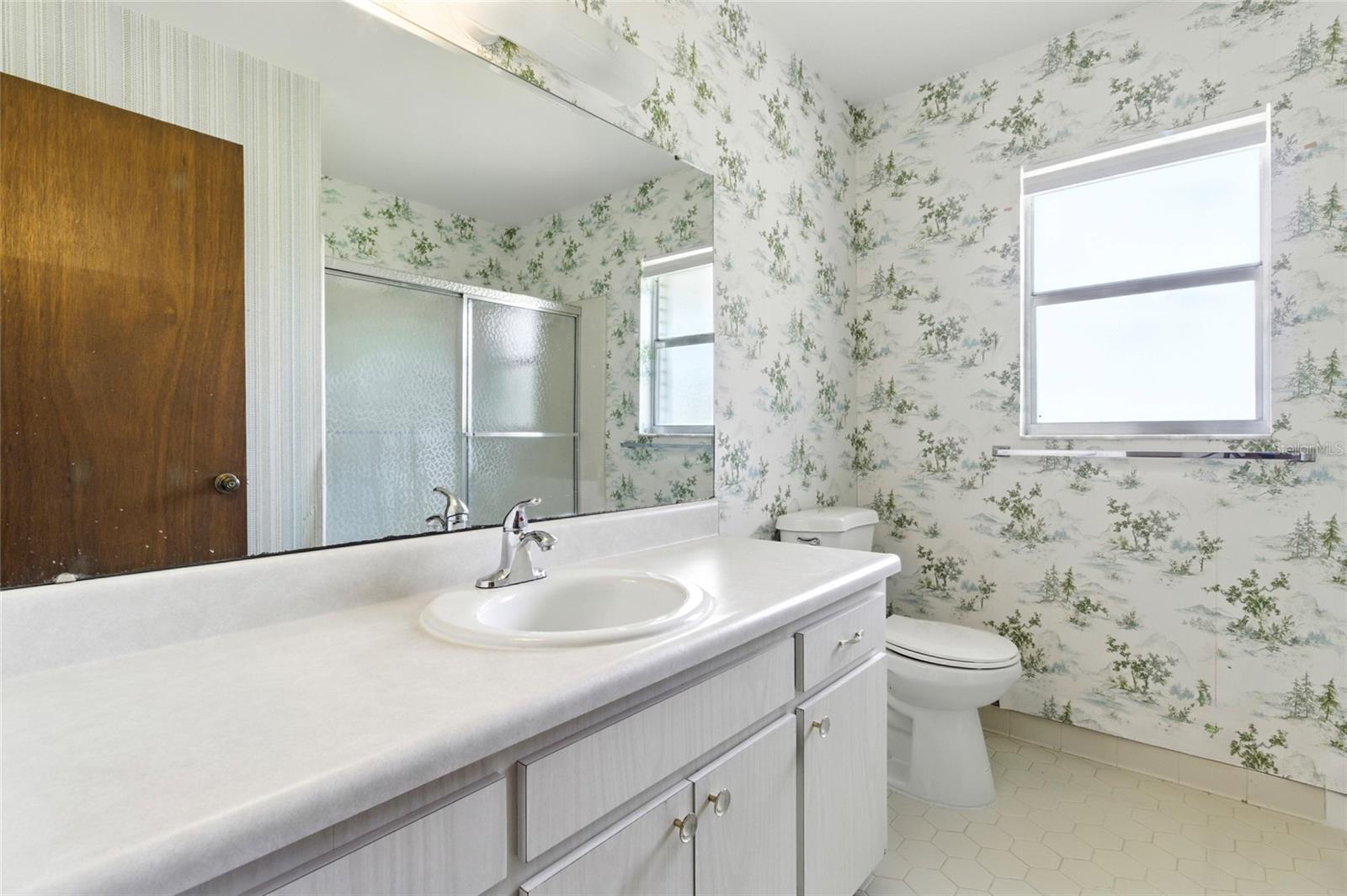 Image 11 of 21 For 293 Paradise Island Drive