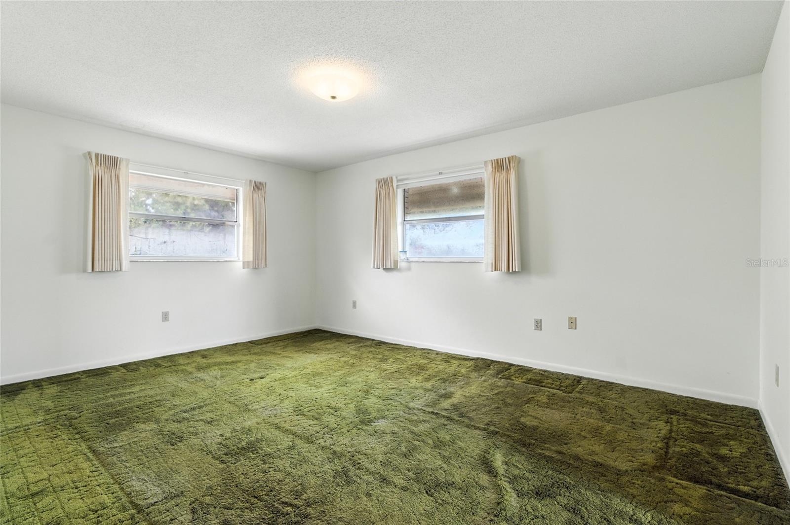 Image 13 of 21 For 293 Paradise Island Drive