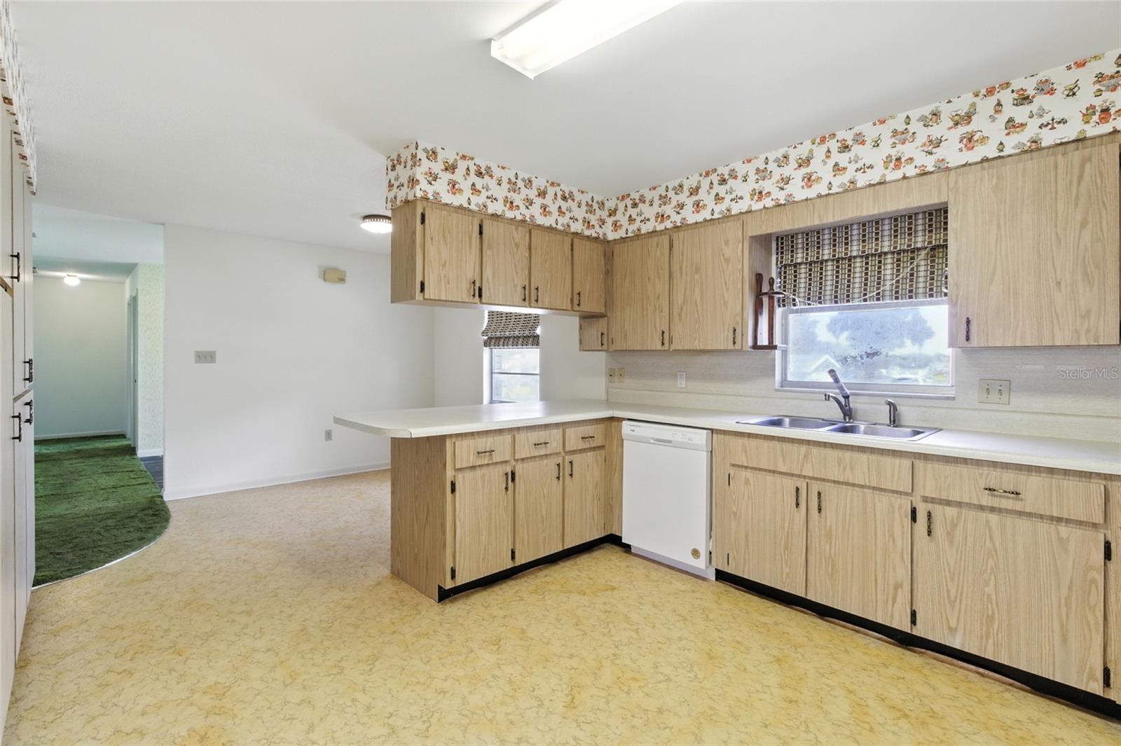 Image 7 of 21 For 293 Paradise Island Drive
