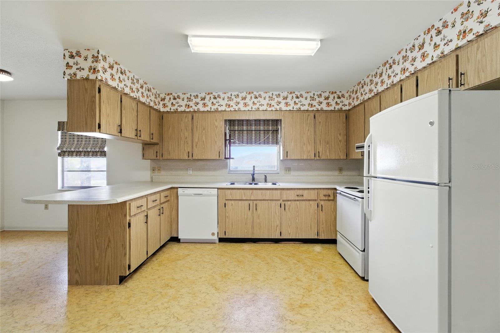 Image 8 of 21 For 293 Paradise Island Drive