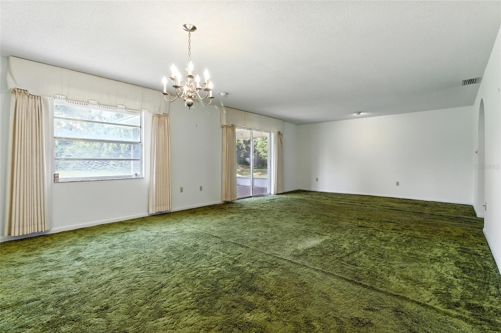 Image 9 of 21 For 293 Paradise Island Drive