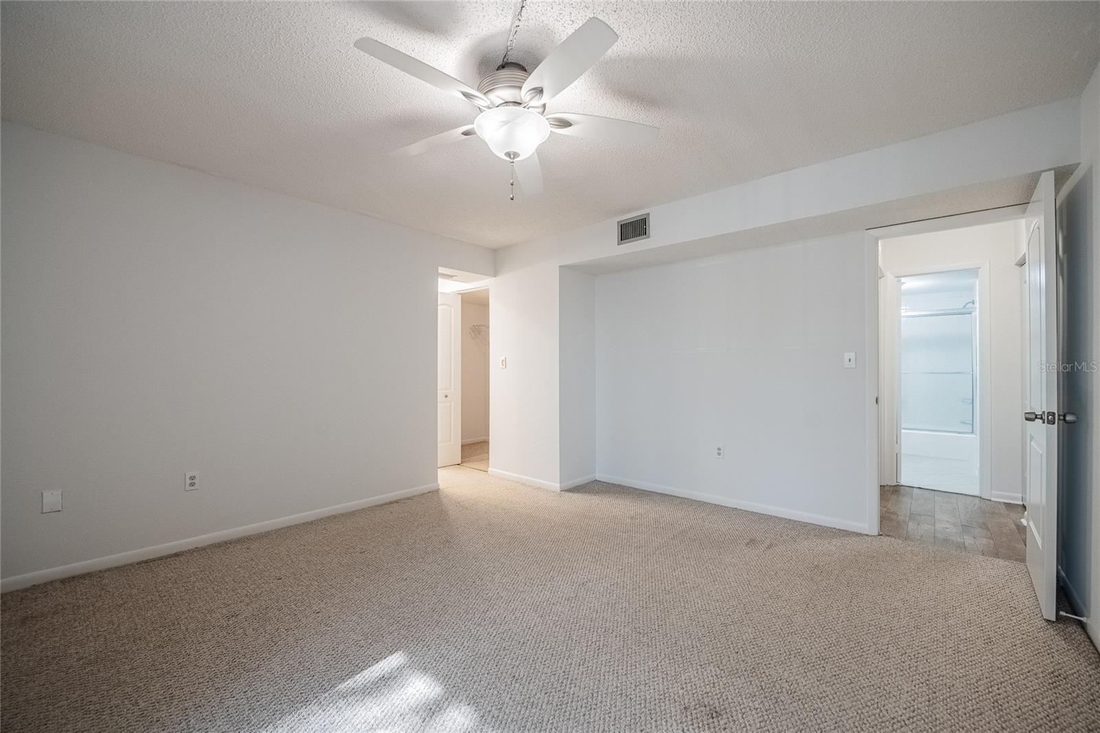 Image 23 of 30 For 1130 N Lake Parker Ave  C226