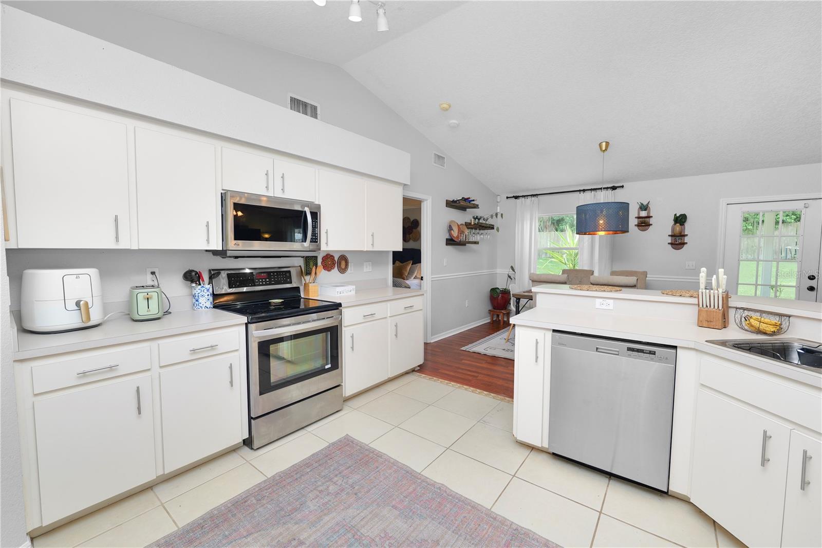 Image 10 of 45 For 2645 Green Valley Drive