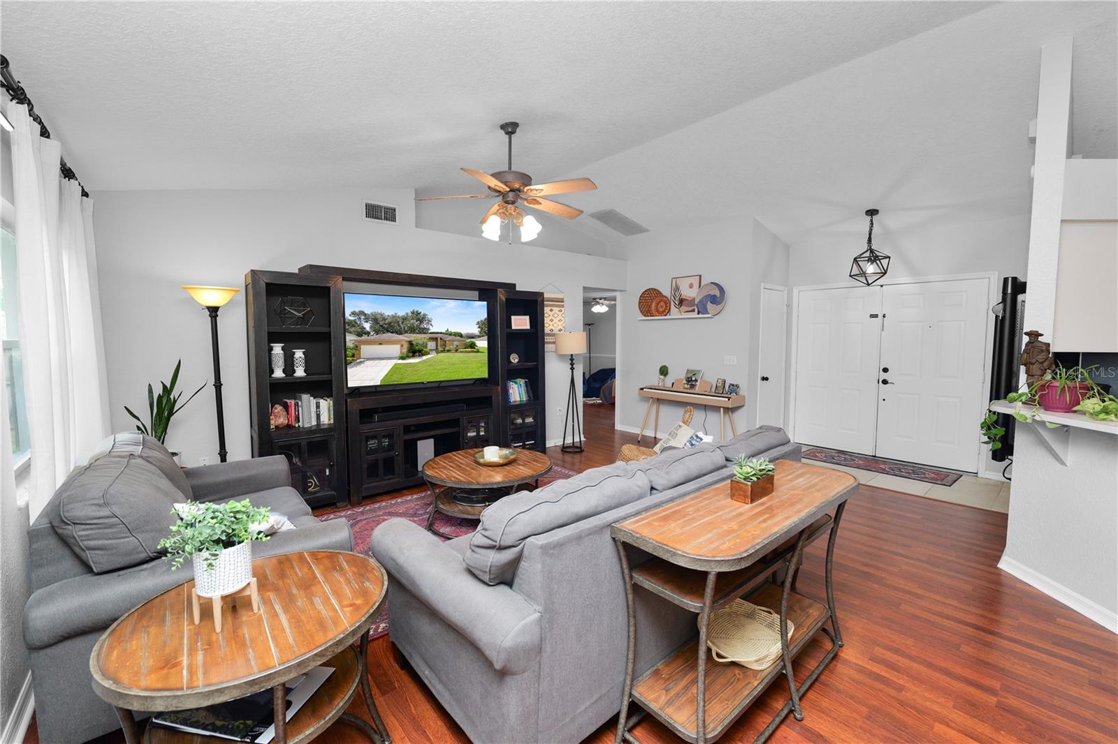 Image 3 of 45 For 2645 Green Valley Drive
