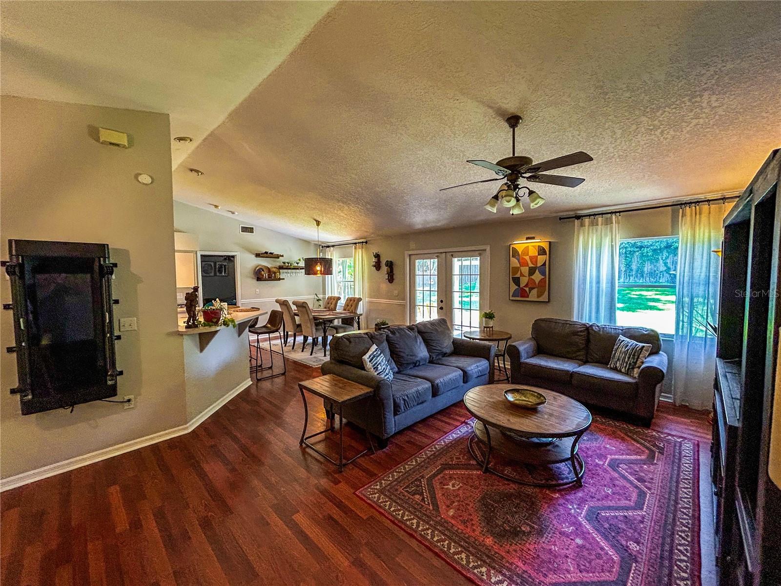 Image 7 of 45 For 2645 Green Valley Drive