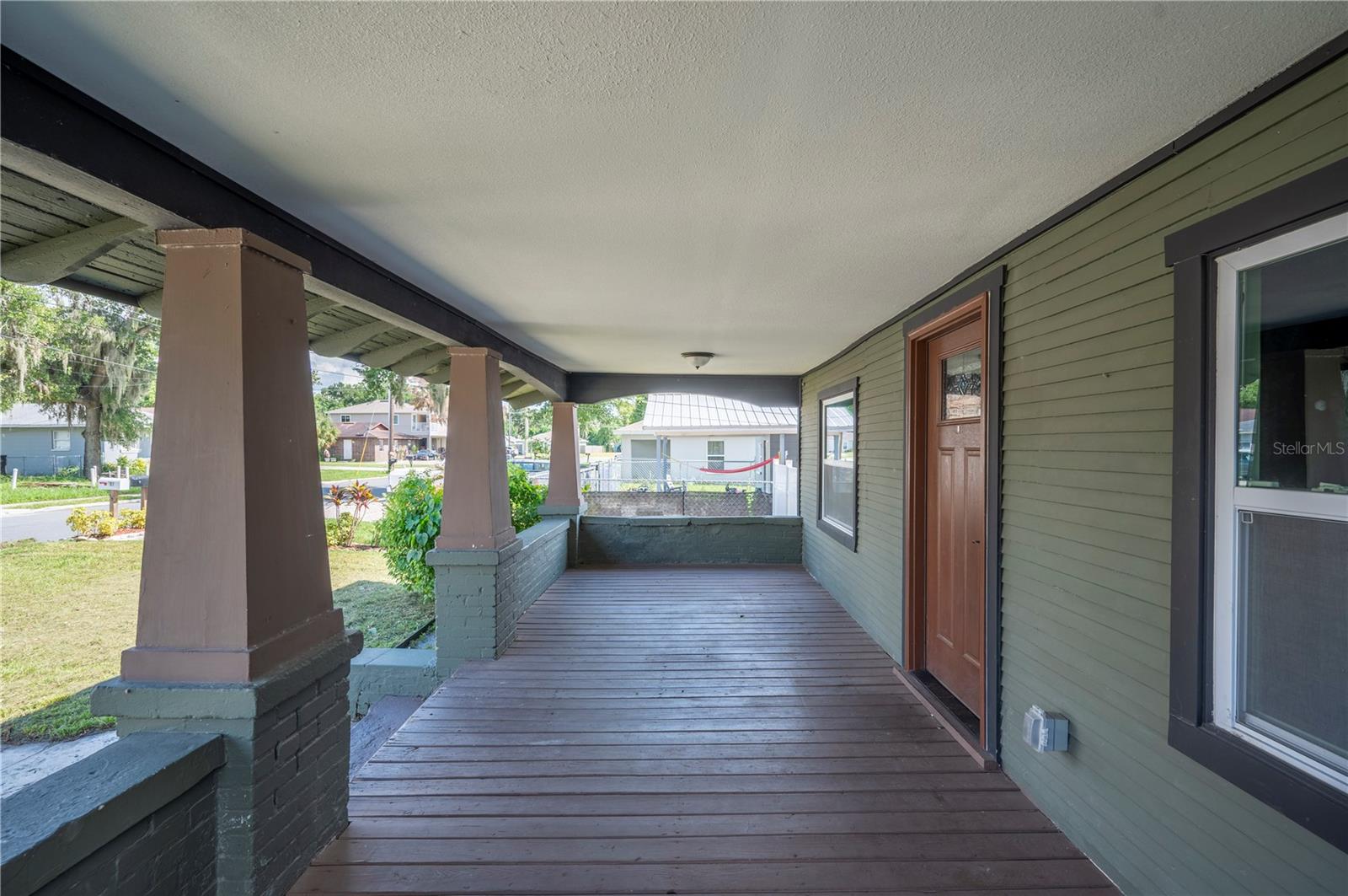 Image 3 of 25 For 505 Pinewood Ave