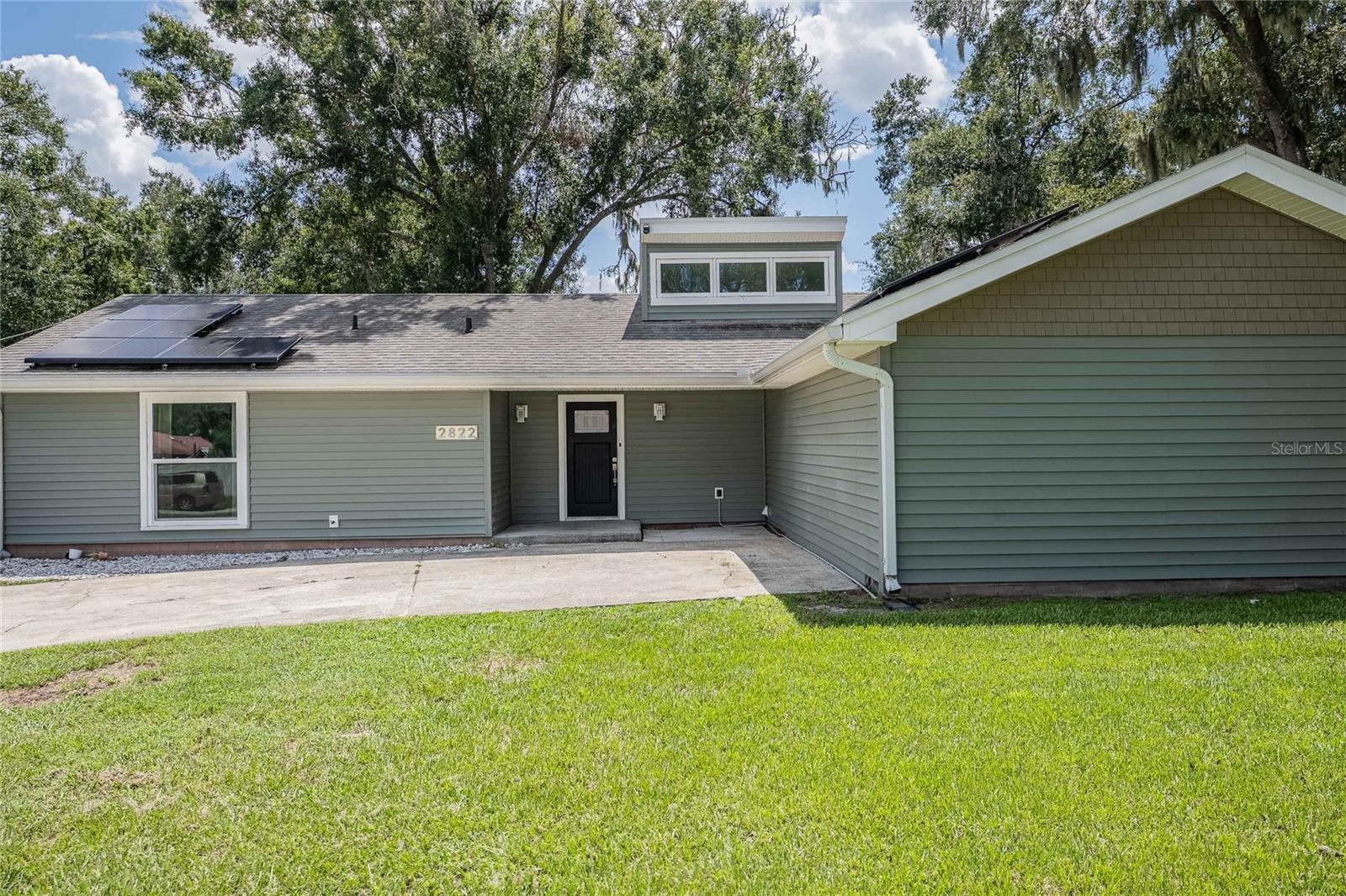 Image 2 of 38 For 2822 Forestgreen Drive S
