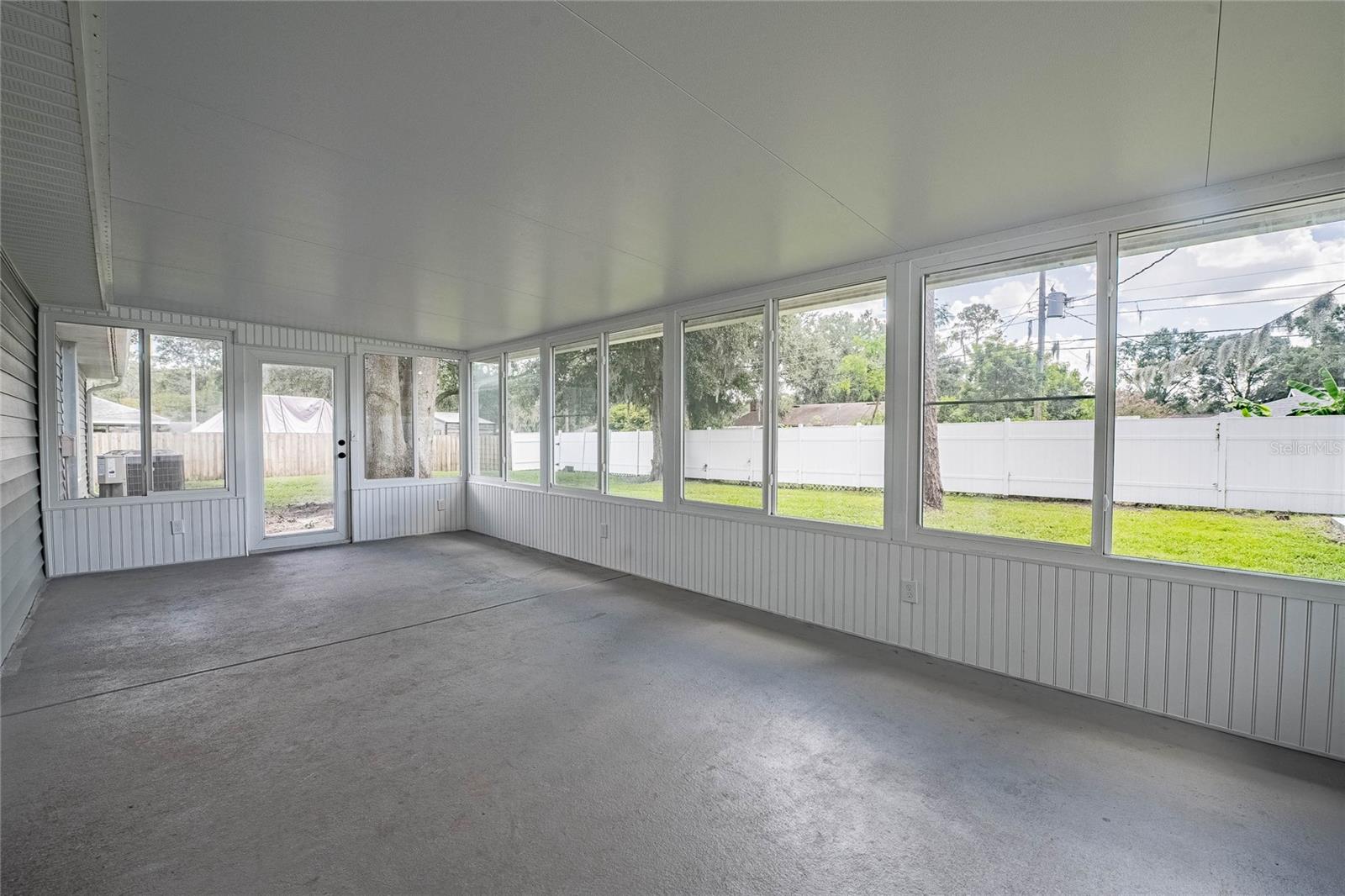 Image 33 of 38 For 2822 Forestgreen Drive S