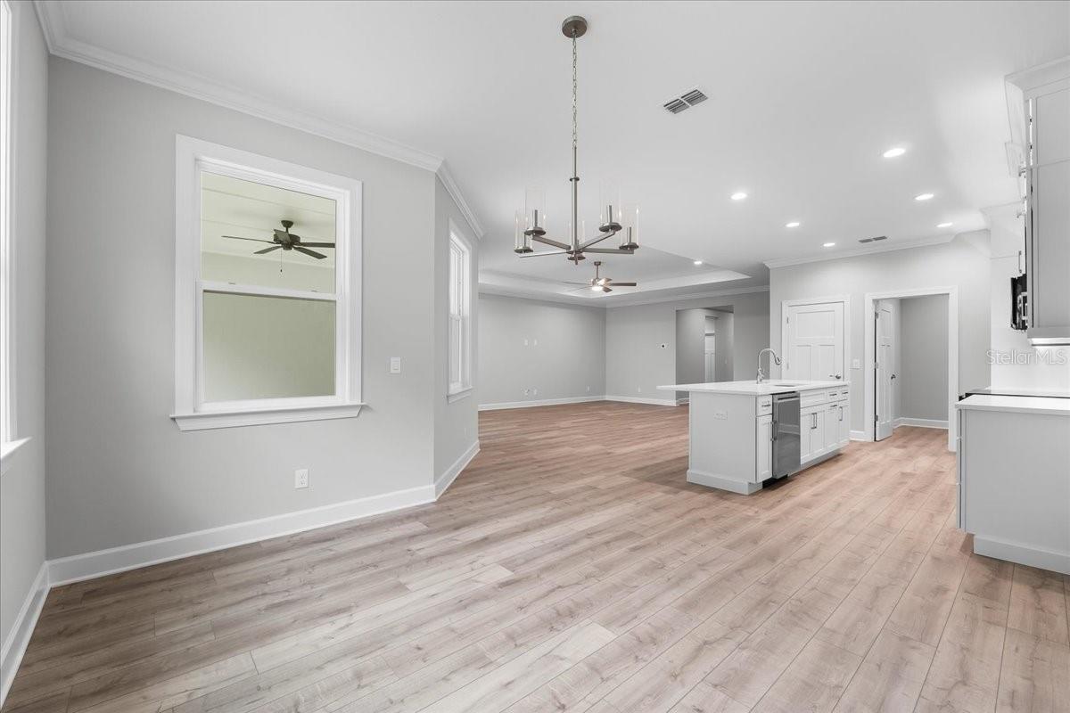 Image 10 of 40 For 4545 Fairway Oaks Drive