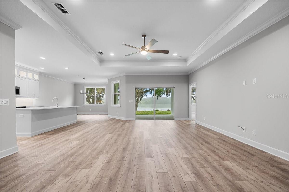 Image 12 of 40 For 4545 Fairway Oaks Drive