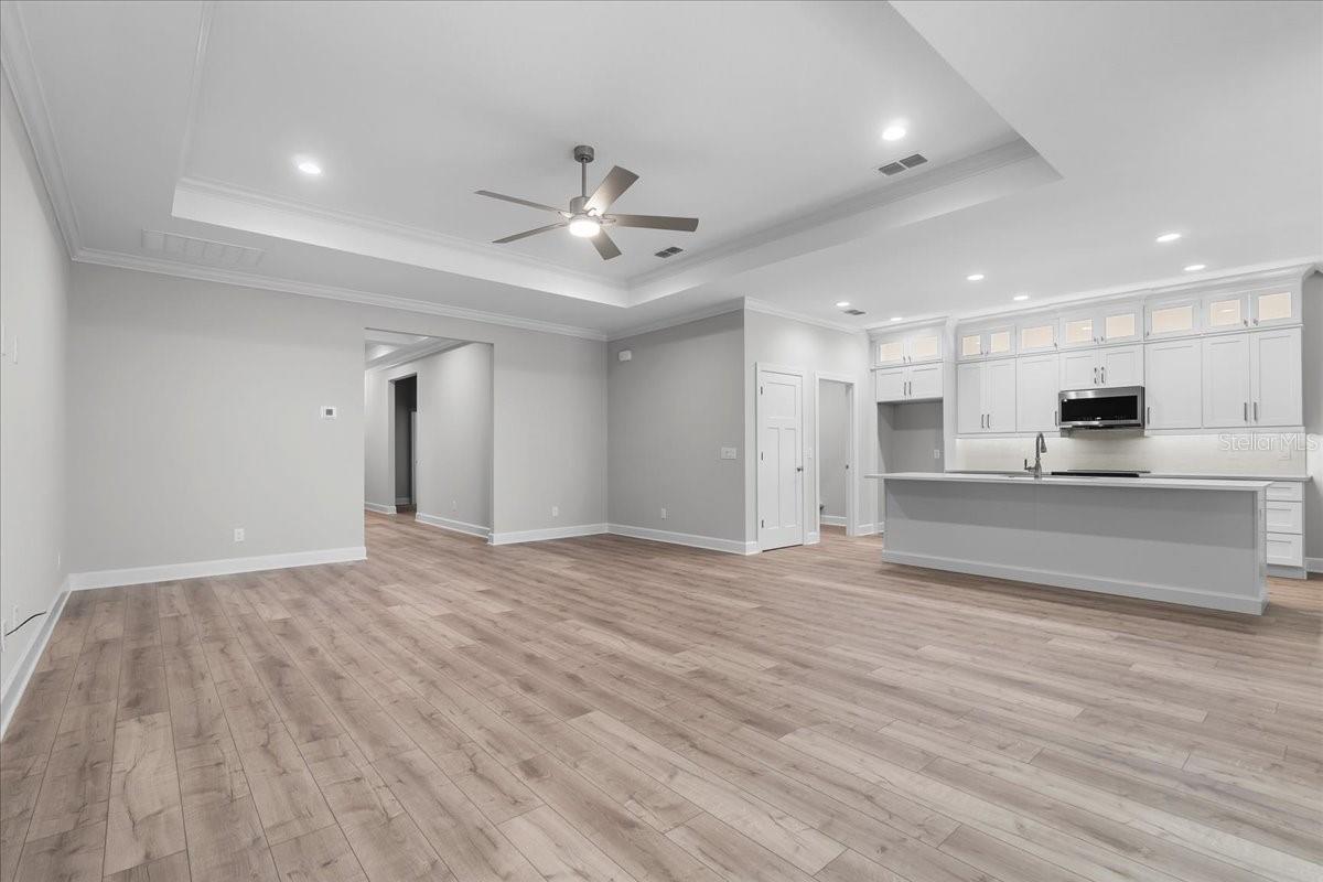 Image 14 of 40 For 4545 Fairway Oaks Drive