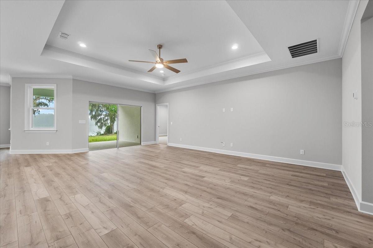 Image 16 of 40 For 4545 Fairway Oaks Drive