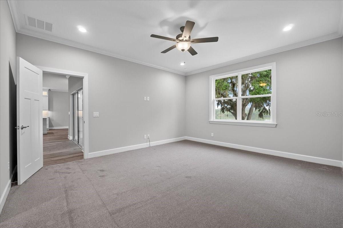 Image 21 of 40 For 4545 Fairway Oaks Drive