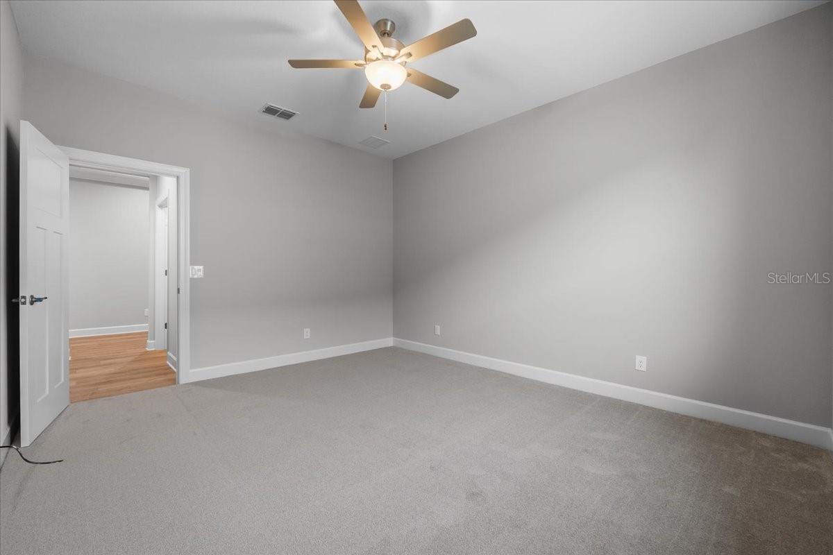 Image 31 of 40 For 4545 Fairway Oaks Drive