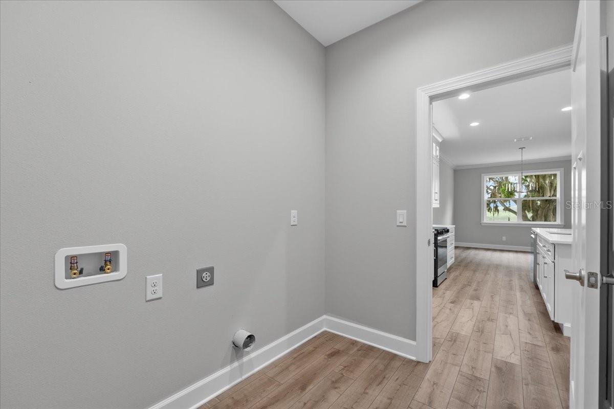 Image 35 of 40 For 4545 Fairway Oaks Drive