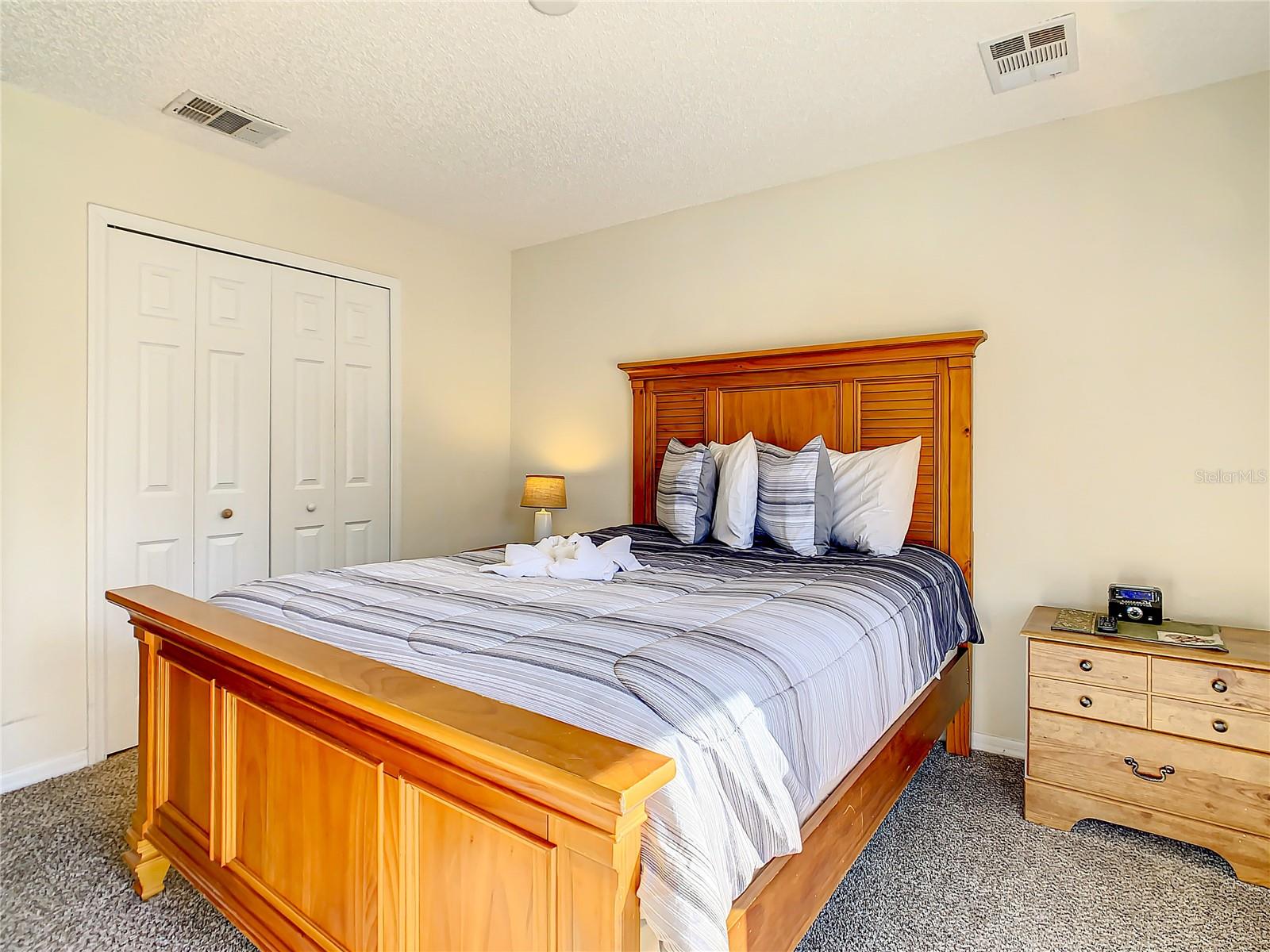 Image 17 of 51 For 8410 Blue Lagoon Drive