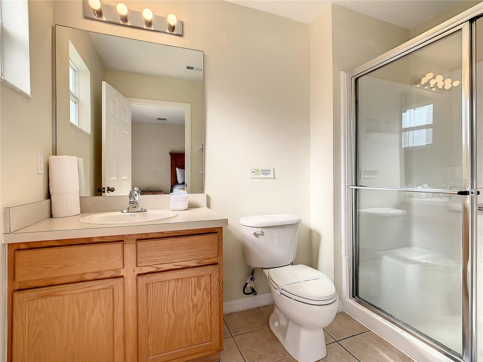 Image 19 of 51 For 8410 Blue Lagoon Drive