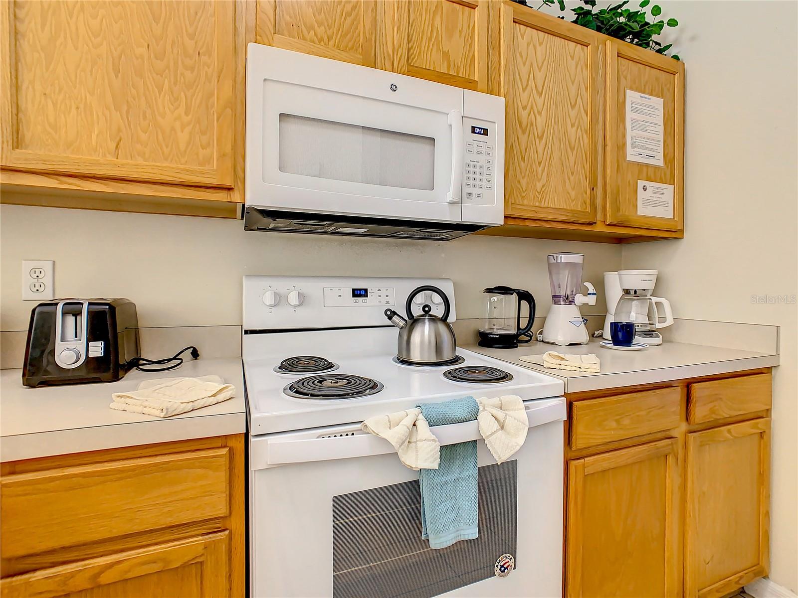 Image 4 of 51 For 8410 Blue Lagoon Drive