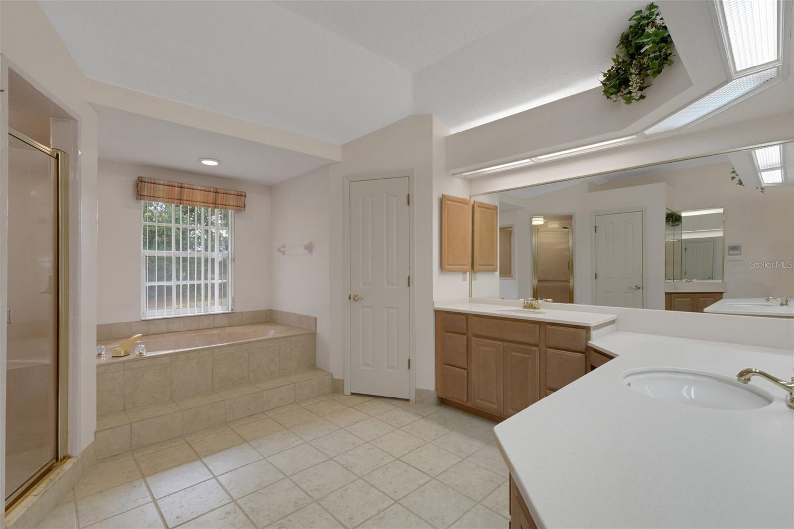 Image 31 of 82 For 334 Heatherpoint Drive
