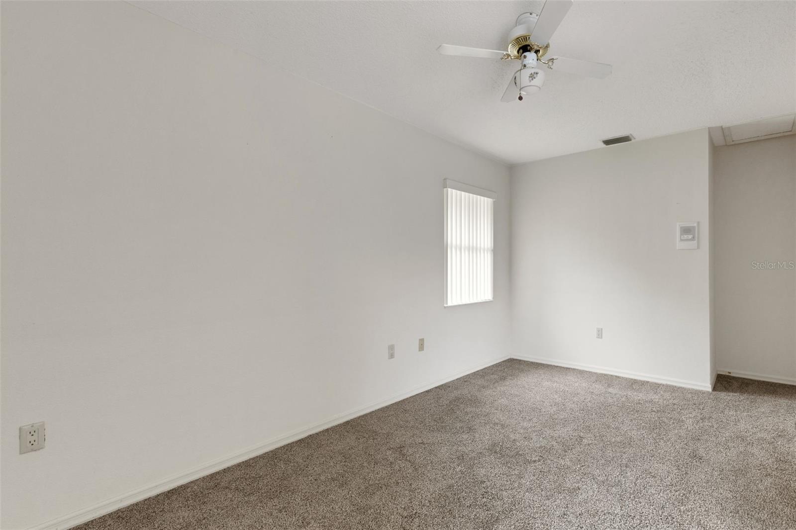 Image 43 of 82 For 334 Heatherpoint Drive