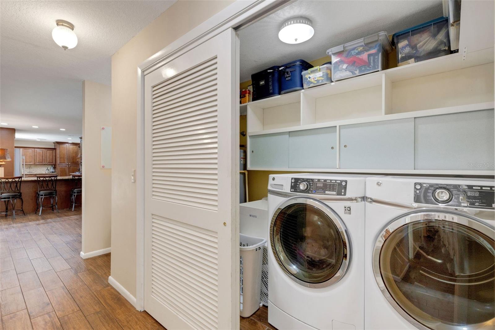 Image 33 of 48 For 6318 Oak Square W