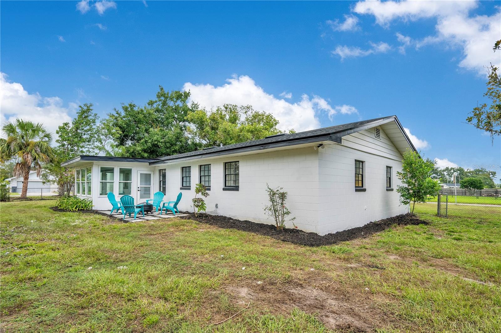 Image 31 of 37 For 113 Live Oak Court