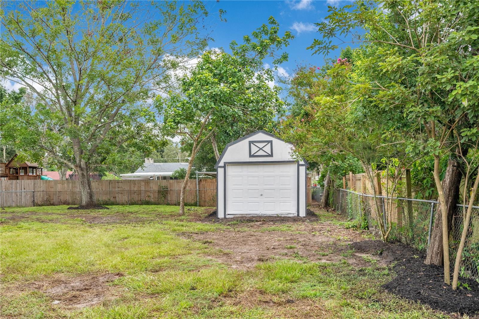 Image 34 of 37 For 113 Live Oak Court