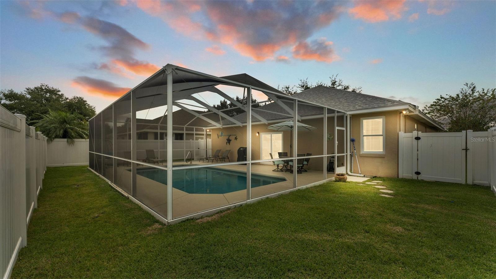 Image 10 of 47 For 3324 Oak Hill Place