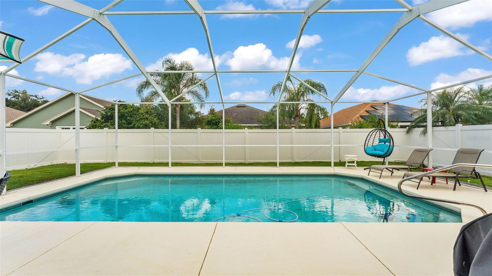 Image 40 of 47 For 3324 Oak Hill Place
