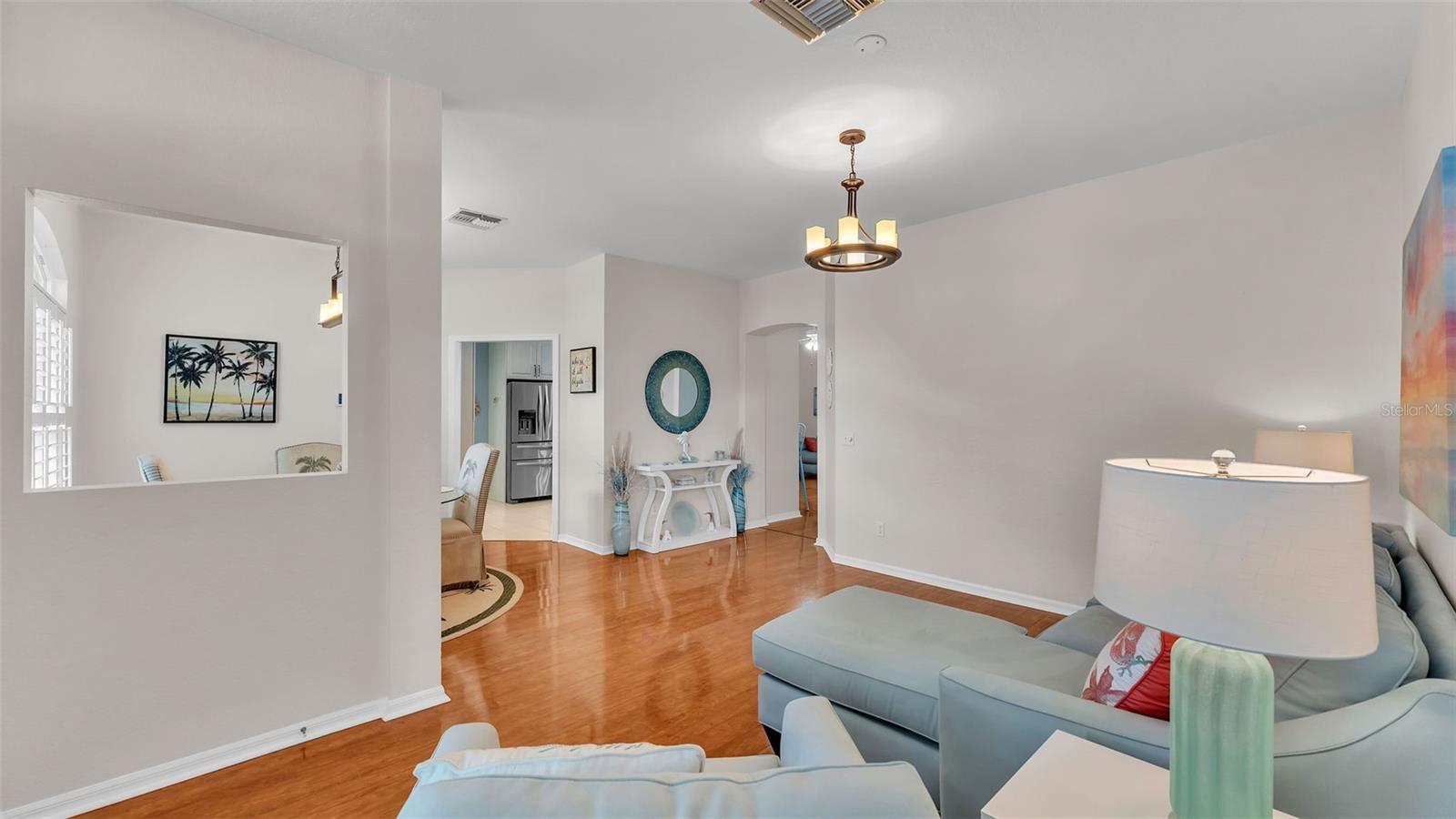 Image 5 of 47 For 3324 Oak Hill Place