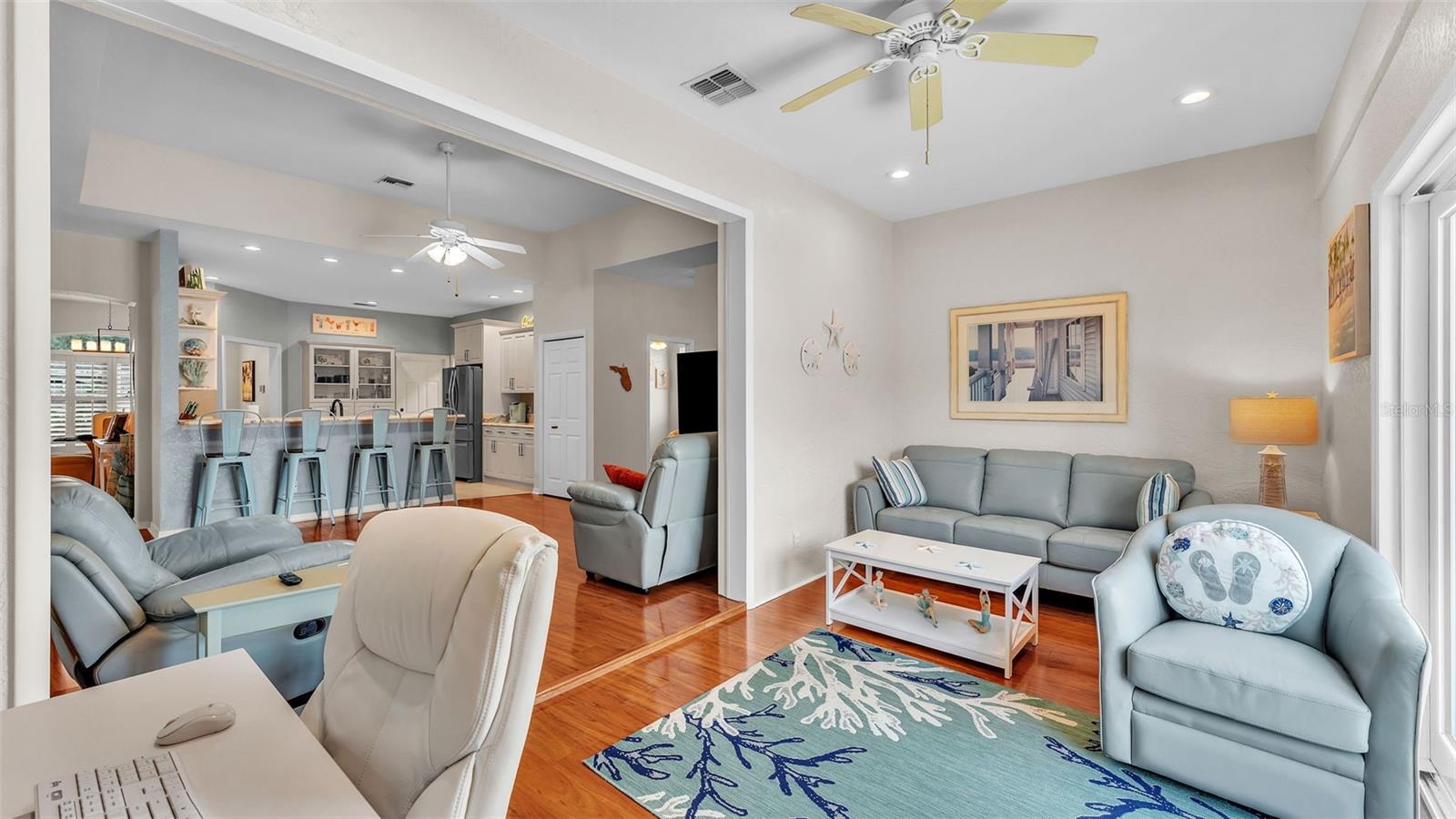 Image 9 of 47 For 3324 Oak Hill Place