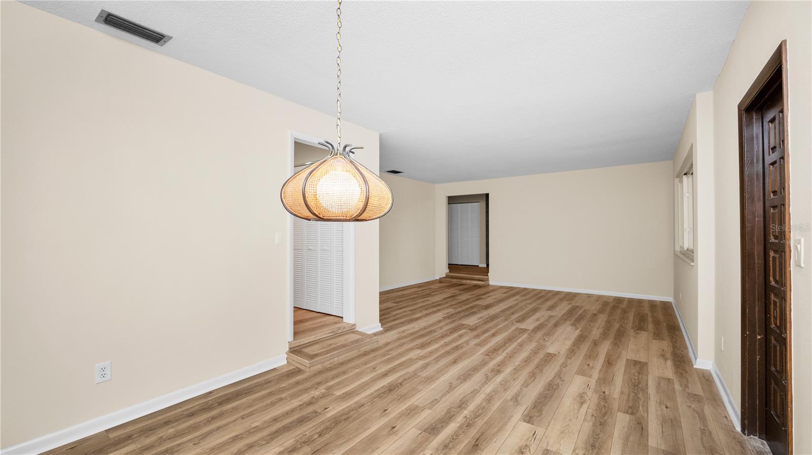 Image 19 of 83 For 5322 Lisa Avenue
