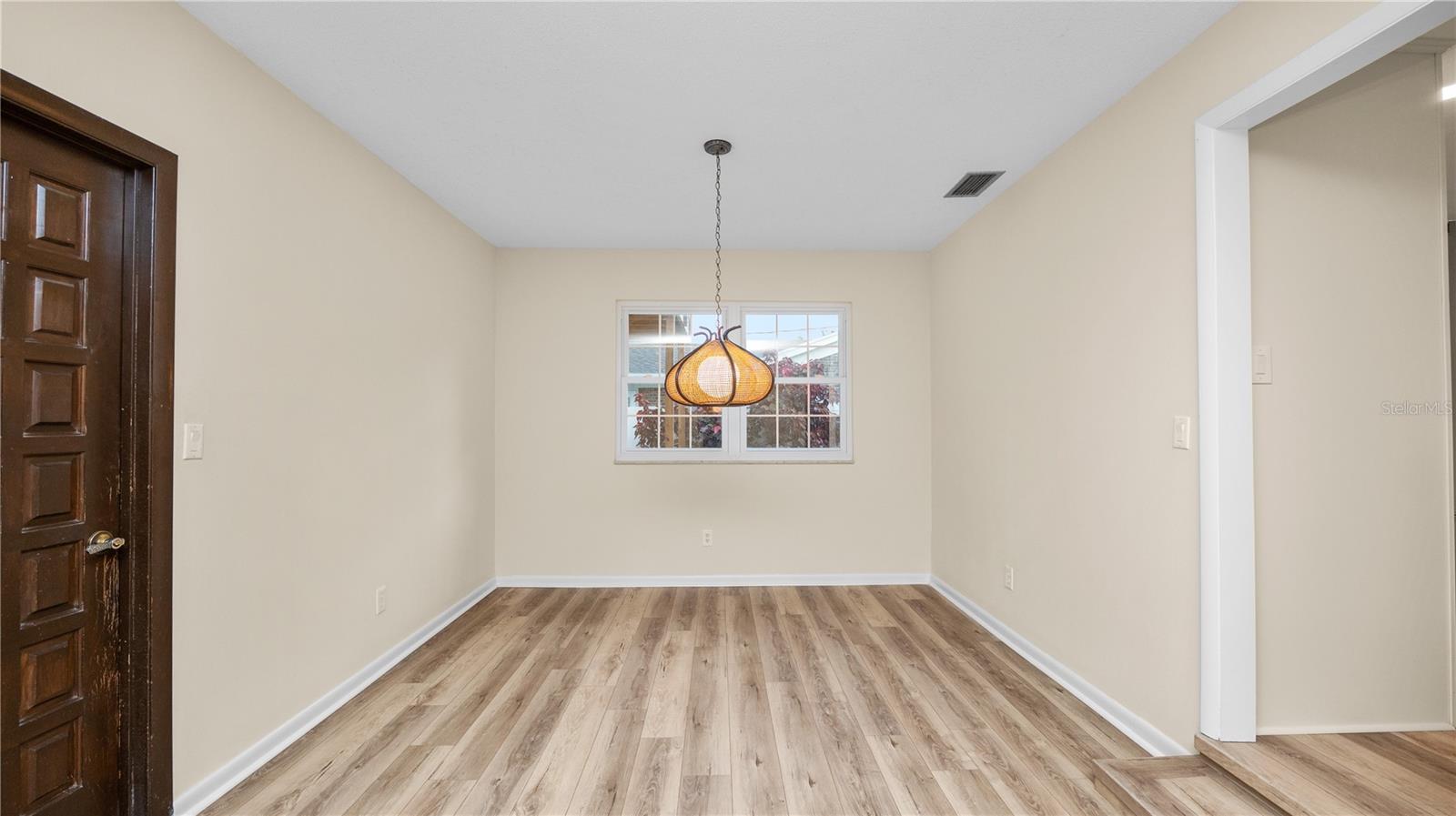 Image 20 of 83 For 5322 Lisa Avenue