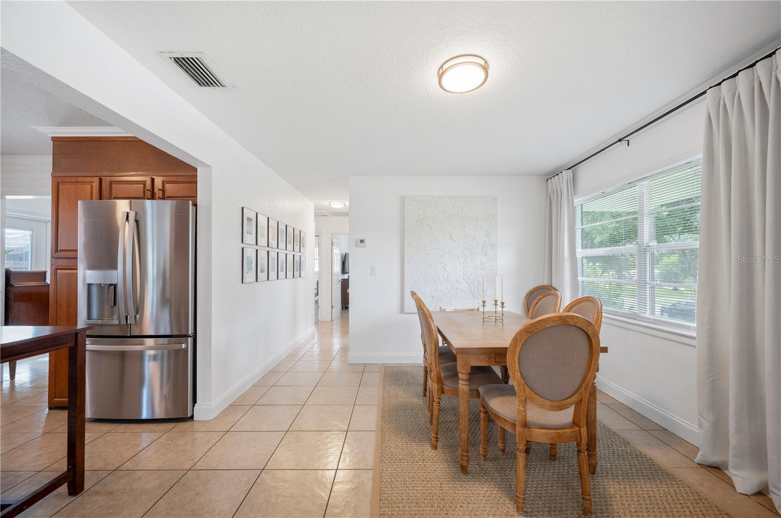 Image 10 of 39 For 402 Flamingo Drive