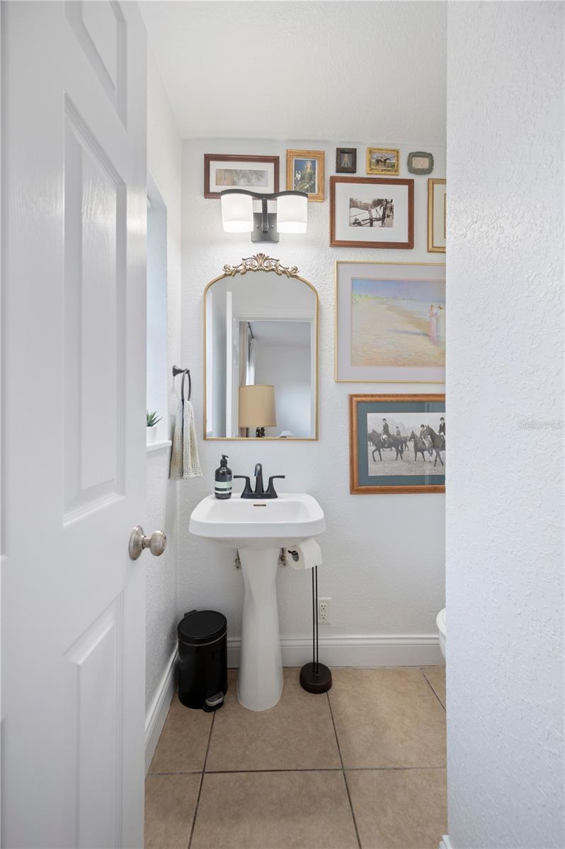 Image 20 of 39 For 402 Flamingo Drive